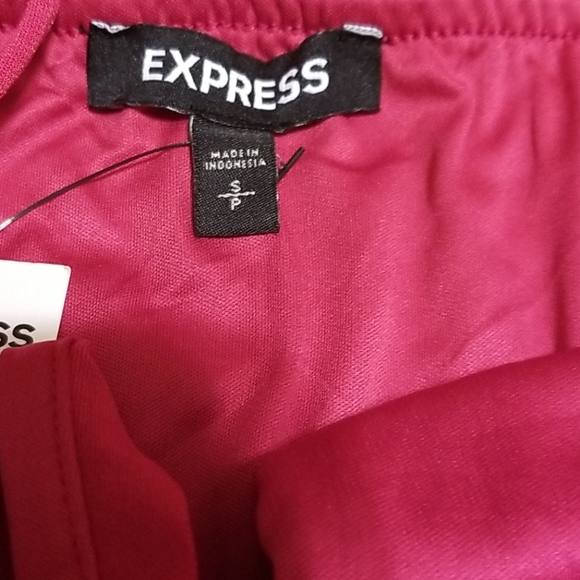 NWOT Summer Tie Halter top - Picture 4 of 4